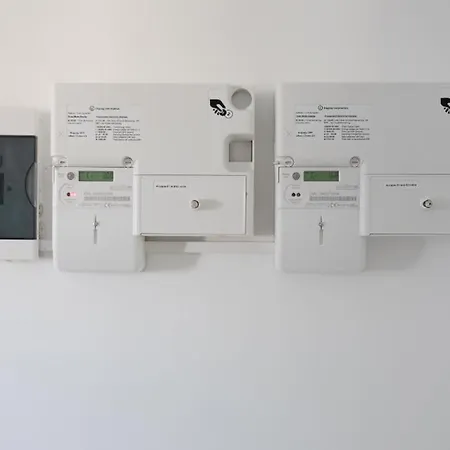 Kwatera prywatna F3 3, Private Two Single Beds Shared Bathroom