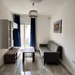 F3 3, Private Two Single Beds Shared Bathroom