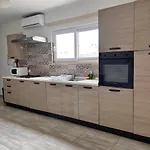Homestay F3 3, Private Two Single Beds Shared Bathroom *