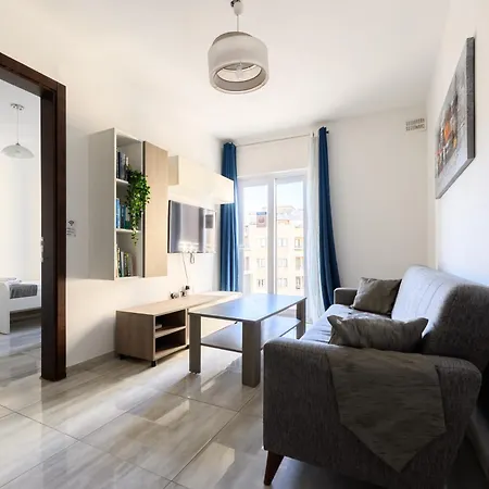 F3 3, Private Two Single Beds Shared Bathroom Habitación en casa particular Msida