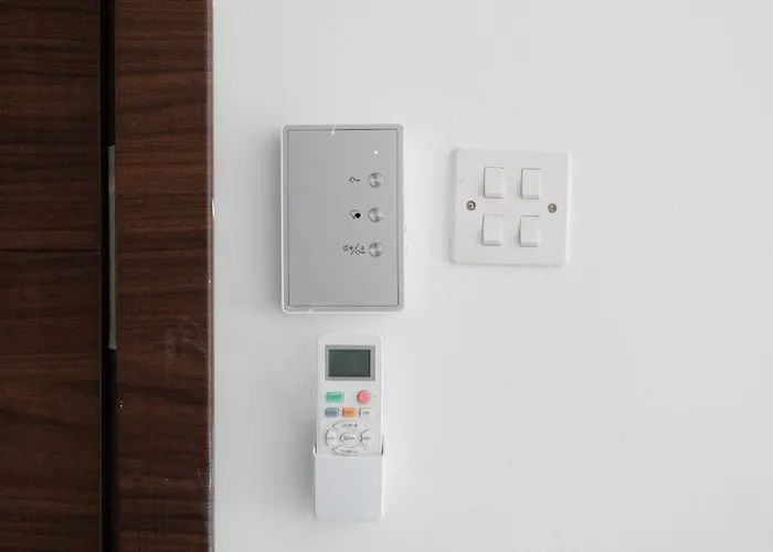 Habitación en casa particular F3 3, Private Two Single Beds Shared Bathroom Msida